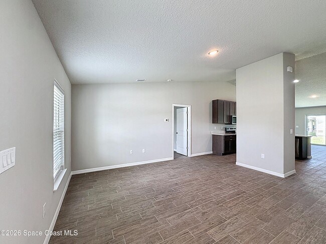 Building Photo - 1101 San Filippo Dr SE