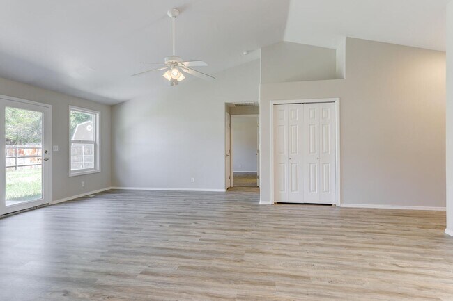 Foto del edificio - Remodeled near Boise River _ Pet Friendly!!