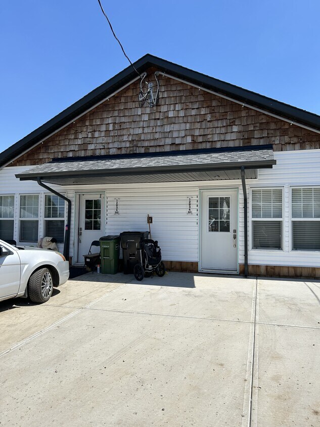 Primary Photo - 12034-12041 41 St NW