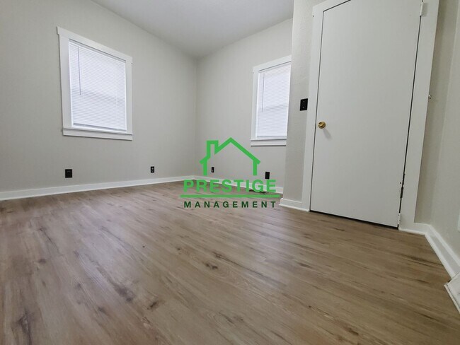 Building Photo - 108 Jefferson