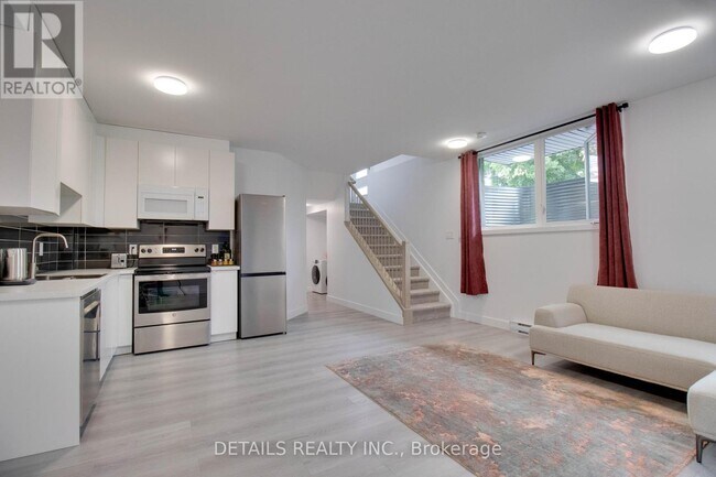 Building Photo - 137 Duford St