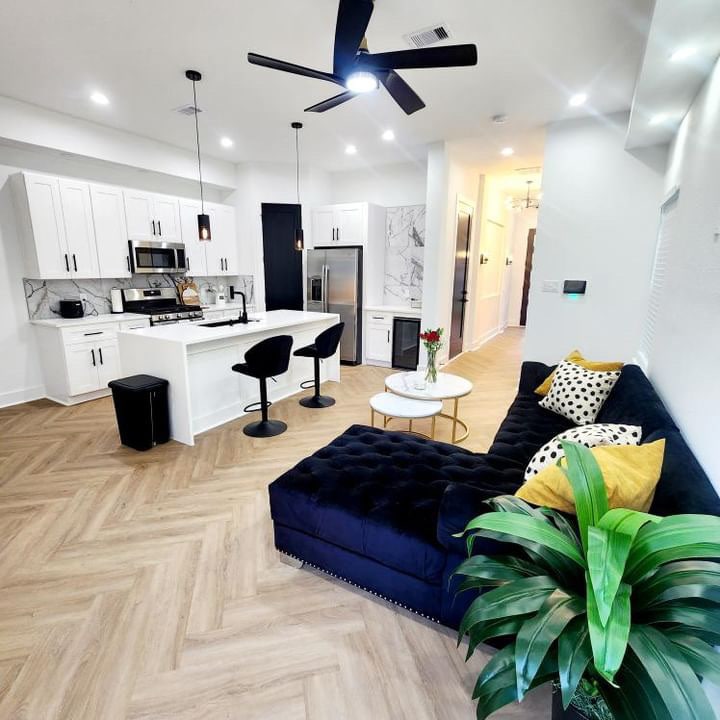 Foto principal - 4216 Sterling St