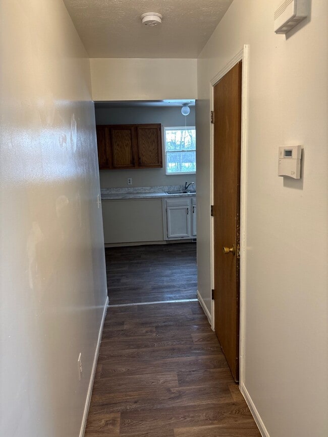 Building Photo - 57 W Warren Ave