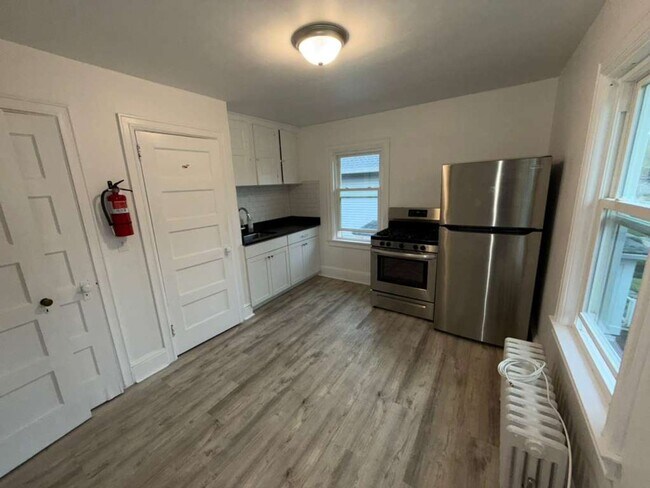 Foto del edificio - 35 Linden Ln