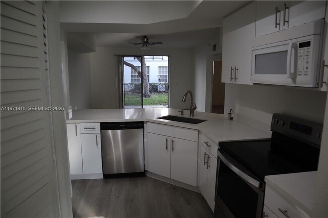 Foto del edificio - 721 SW 148th Ave