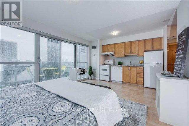 Building Photo - 60 Town Centre Court