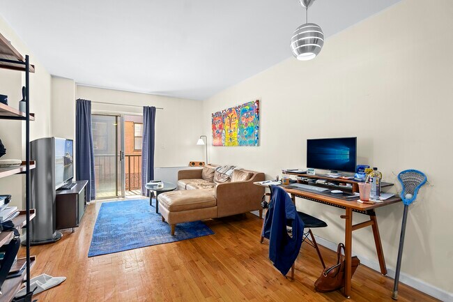 Building Photo - 1BR w/Balcony,Sunset Views- West Village