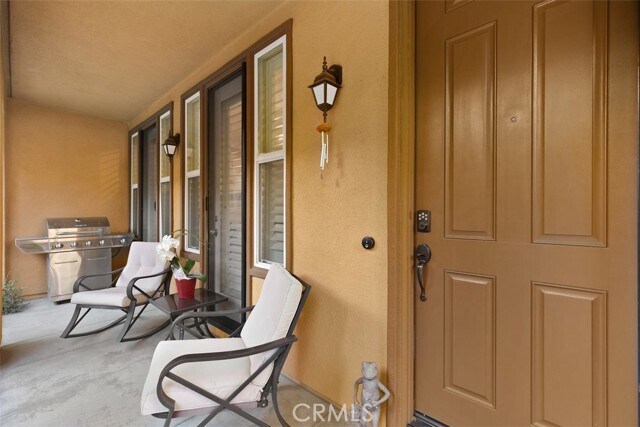 Building Photo - 47 Stepping Stone