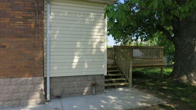 Building Photo - 410 Daly Avenue