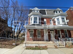 Building Photo - 1547 W King St