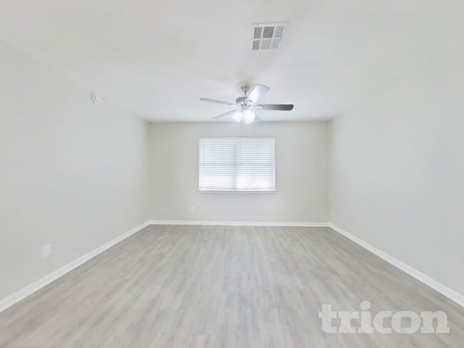 Foto del edificio - 11054 Spottswood Dr