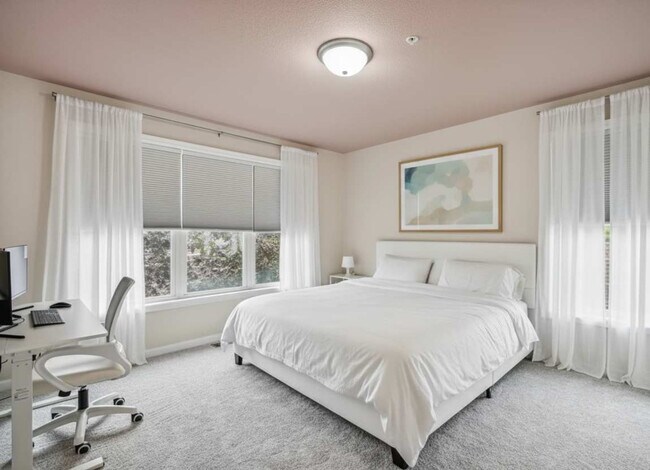 Foto del edificio - 2424 Lyndale Ave S