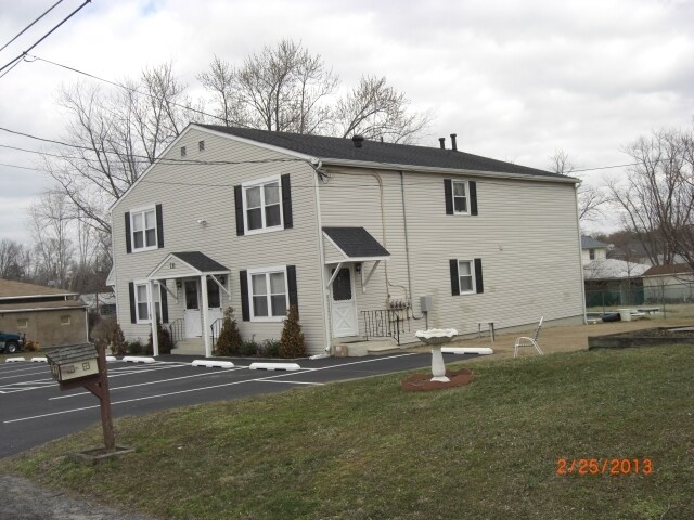 Building Photo - 731 Graisbury Ave