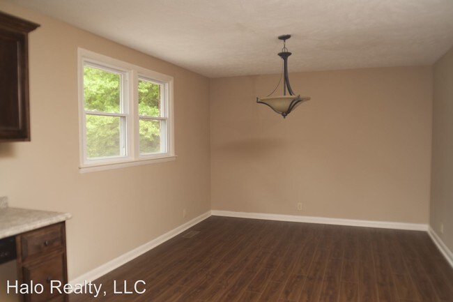 Foto del edificio - 123 N Valley Rd