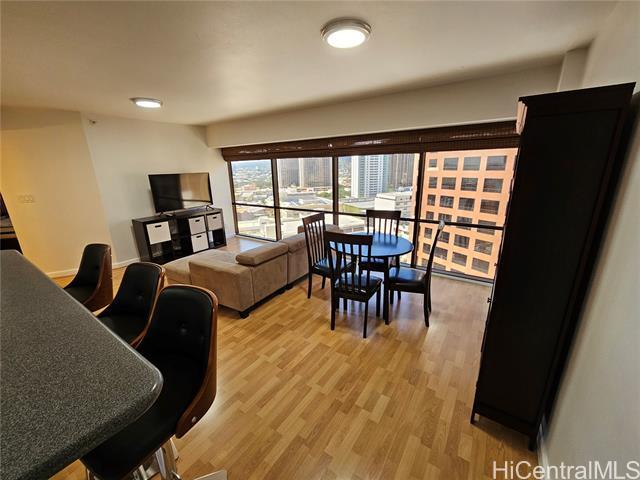 Building Photo - 1088 Bishop St