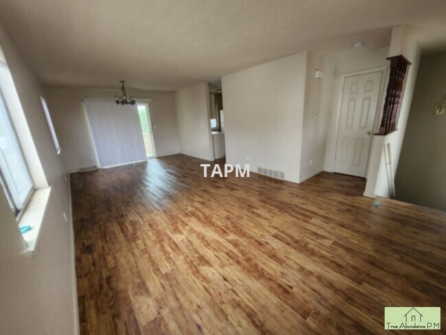 Foto del edificio - 3 Bedroom Duplex