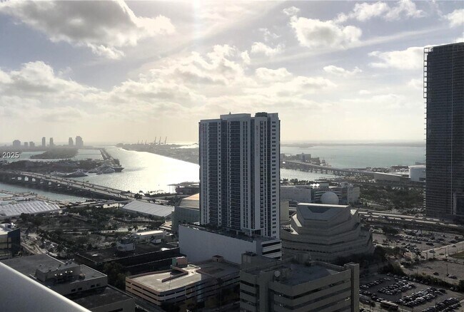 Foto del edificio - 1600 NE 1st Ave