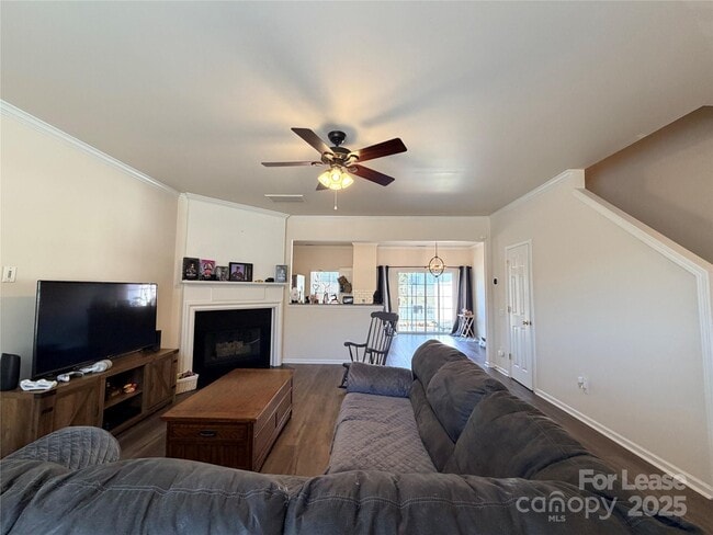 Building Photo - 6836 Rothchild Dr