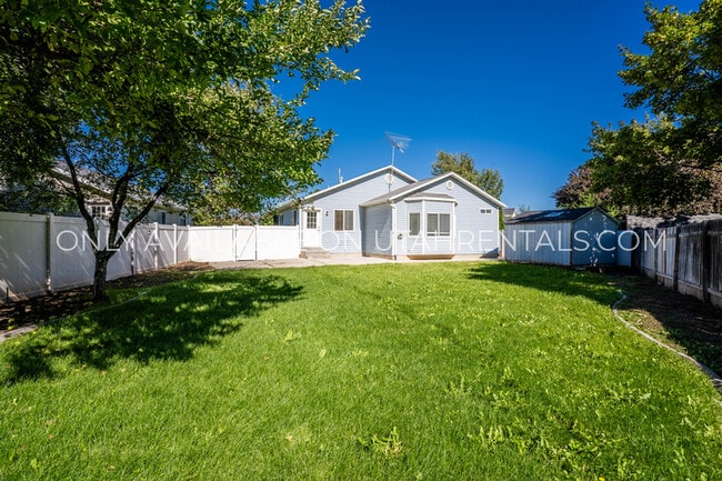 Building Photo - 897 S 1520 E