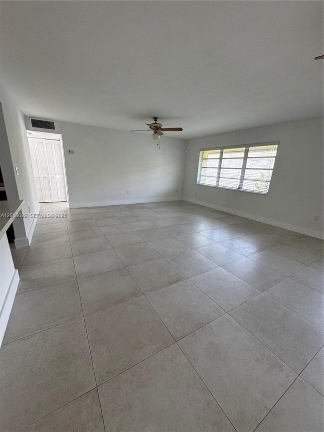 Building Photo - 5401 SW 77th Ct