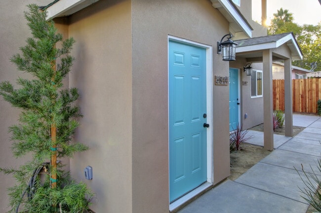 Entrance to 2 new units - 5844 14th Ave