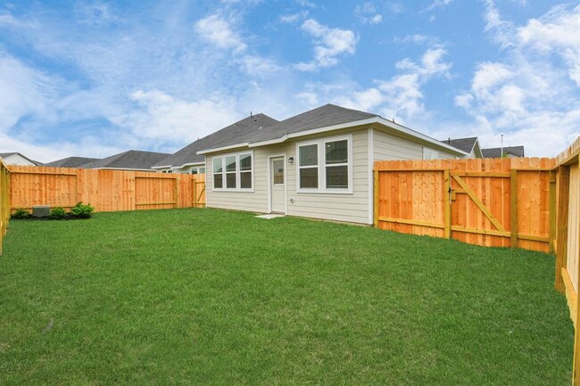Building Photo - 1728 Greendale Dr