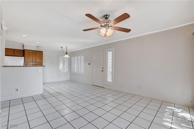 Foto del edificio - 5216 Mandalay Springs Dr