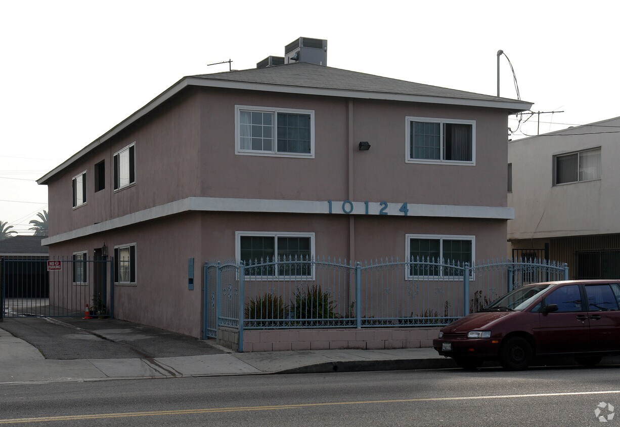 Primary Photo - 10124 S Inglewood Ave