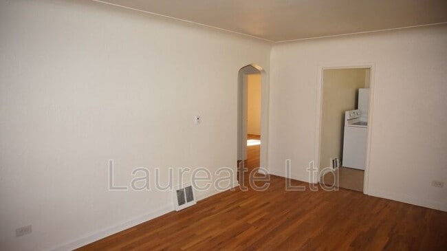 Building Photo - 536 Jackson St