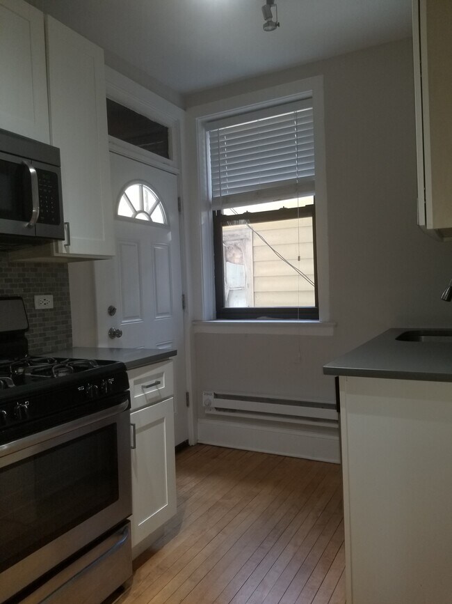 Foto del edificio - 2317 N Rockwell St