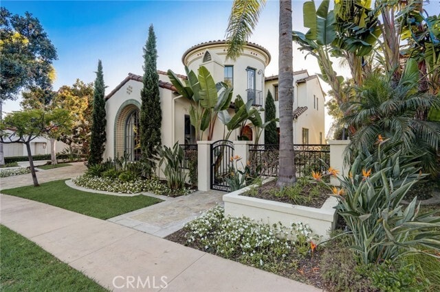 Building Photo - 10 Tasman Sea