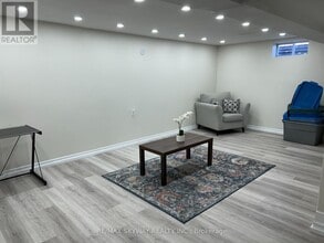 Building Photo - 118 Archdekin Dr