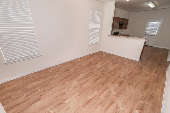 Foto del edificio - 13411 Ella Ridge Lane