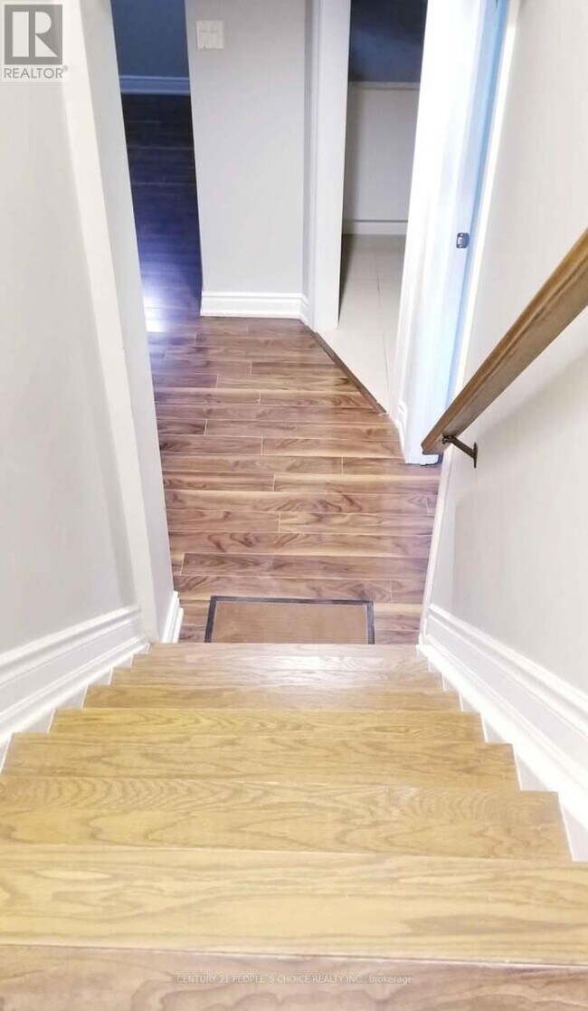 Photo du bâtiment - 4408 Romfield Crescent