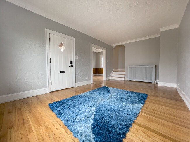 Foto del edificio - 613 S Summit Ave