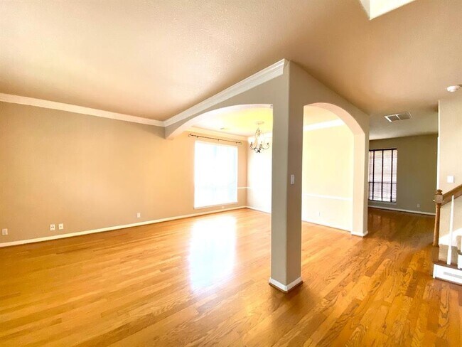 Foto del edificio - 5909 Back Bay Ln