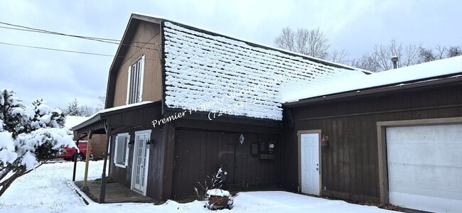 Building Photo - 114 Bryan St