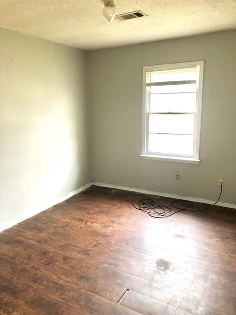 Foto del edificio - 5343 N Raymond Ave