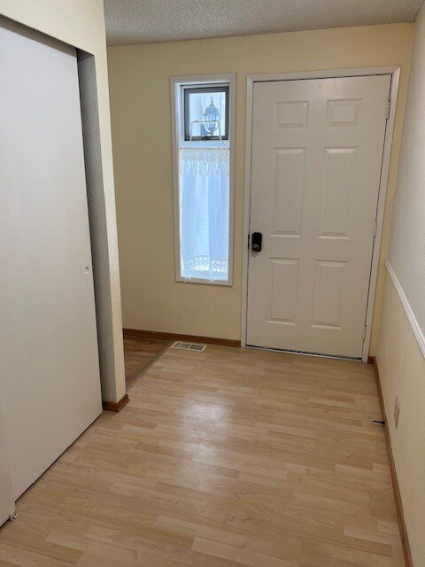 Foto del edificio - 4219 67th Ave NW