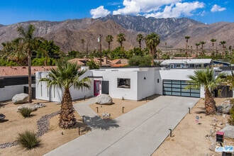 Building Photo - 2719 N Junipero Ave