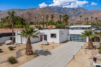 Building Photo - 2719 N Junipero Ave