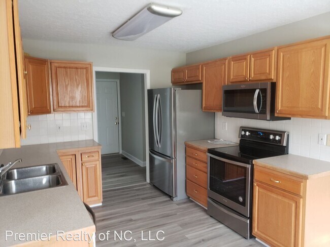Building Photo - 3 br, 2 bath House - 164 Pepperstone Dr