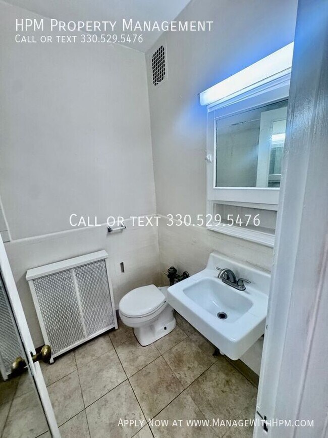 Foto del edificio - 2450 Derbyshire Rd