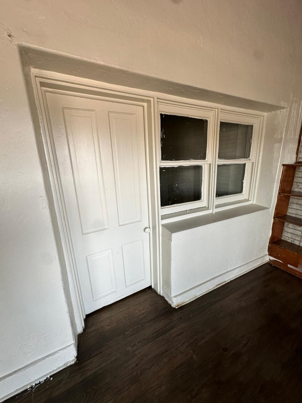 Building Photo - 3317 E San Antonio Ave