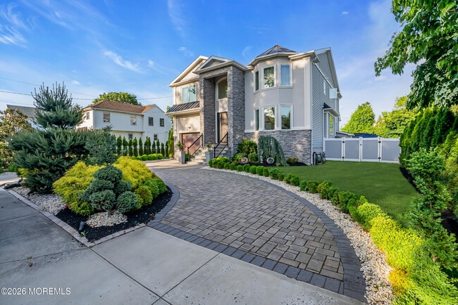 Foto del edificio - 243 Overbrook Ave