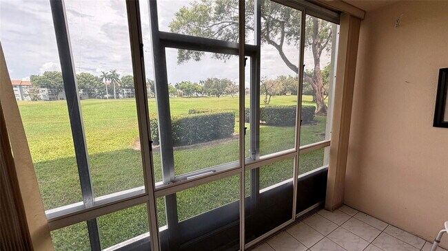 Building Photo - 701 SW 128th Ave