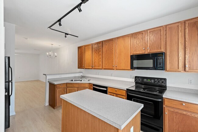 Building Photo - 2 BR Townhome just minutes from RTP!!  Ava...
