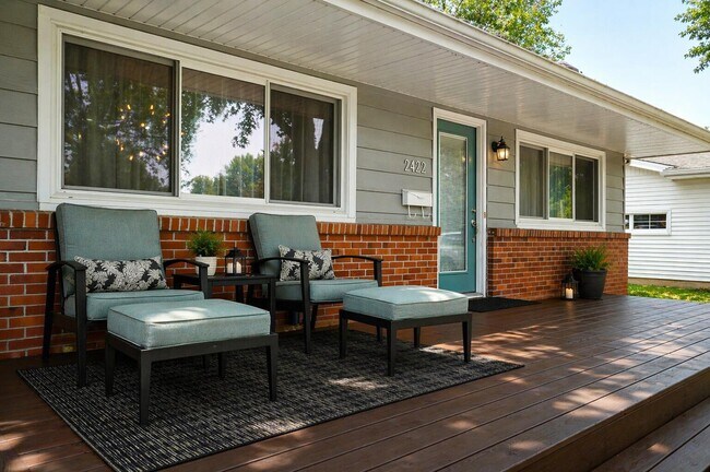 Foto del edificio - 2422 S Kickapoo Ave