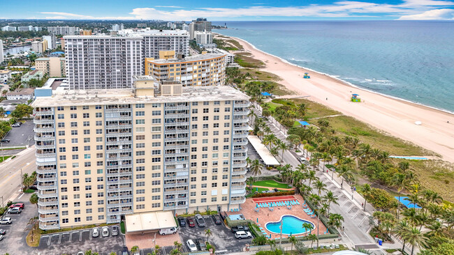 Foto del edificio - 305 N Pompano Beach Blvd