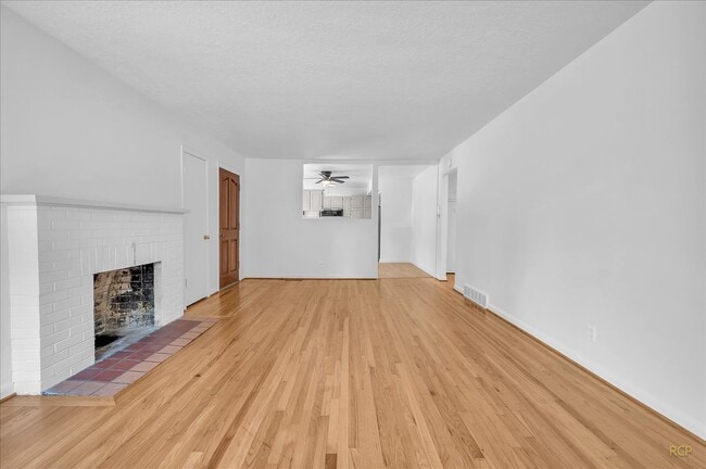 Building Photo - 9710 S Corbett Ln